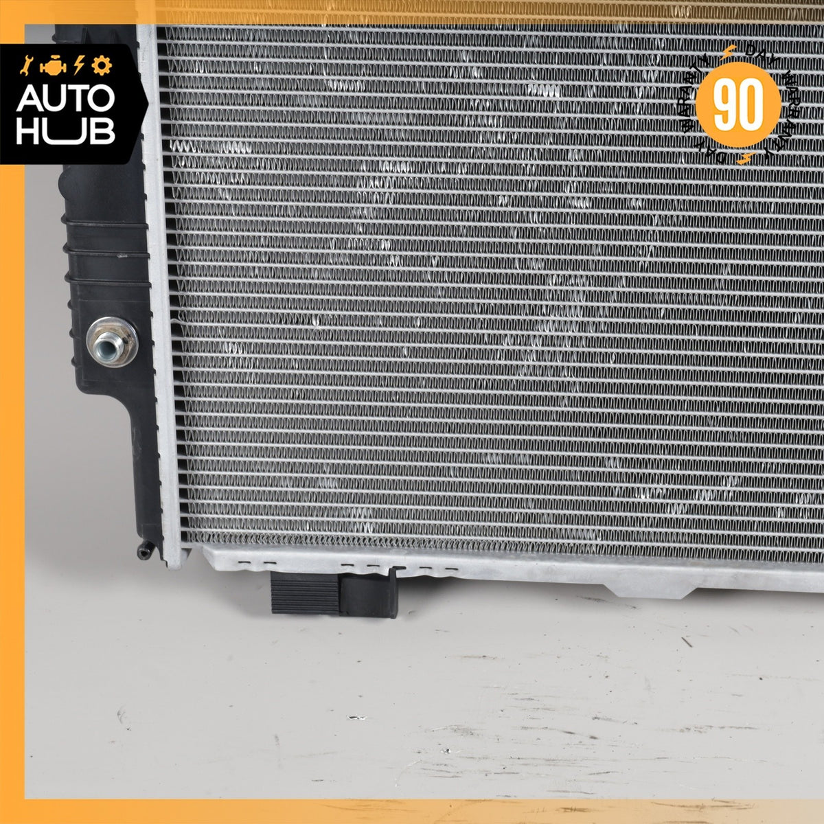 Mercedes W210 E430 M113 Engine Cooling Water Radiator Aftermarket - photo 4