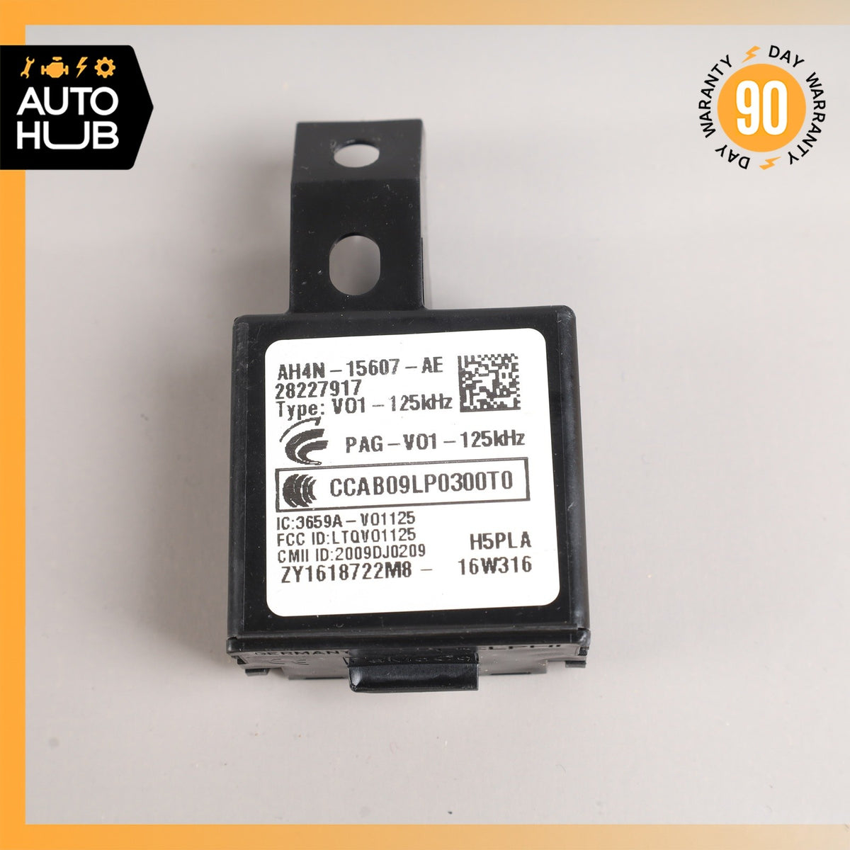 LR Range Rover L494 Keyless Entry Sensor Antenna Module AH4N15607AE OEM - photo 2