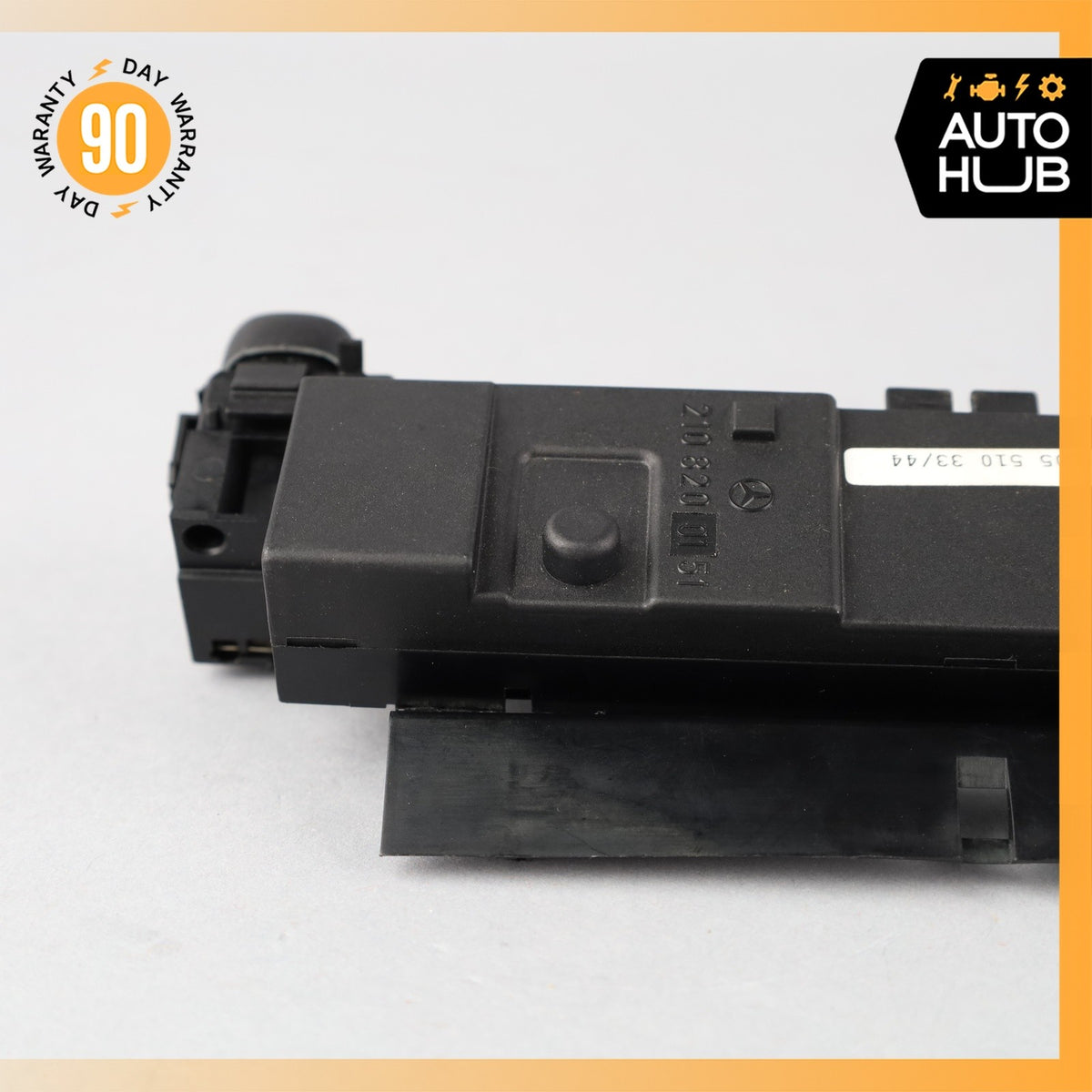 96-04 Mercedes R170 SLK320 CLK320 Control Panel Heated Seat Control Buttons OEM - photo 9
