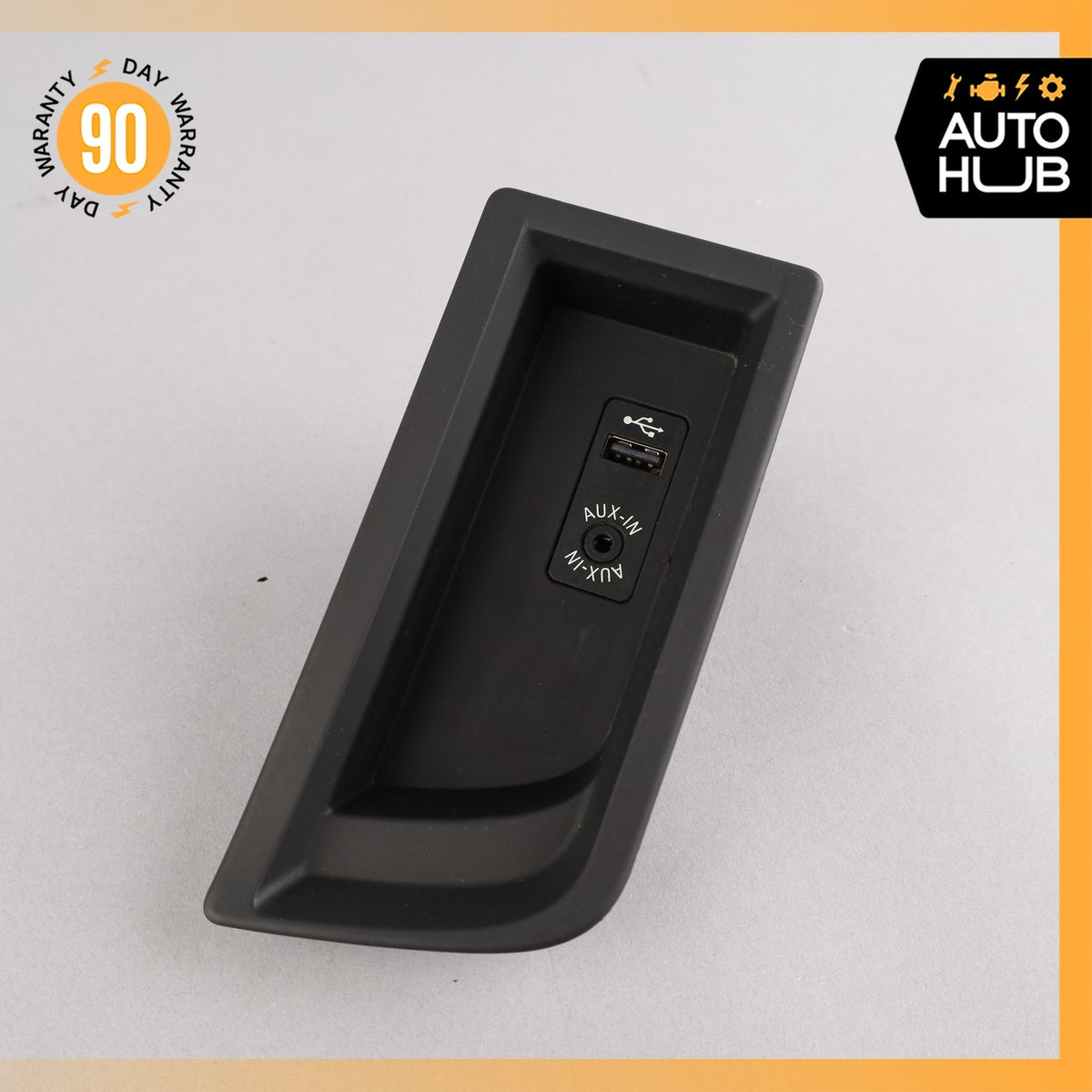 14-20 BMW F33 435i 428i 440i Front Center Console Insert USB Aux Socket Trim OEM - photo 2