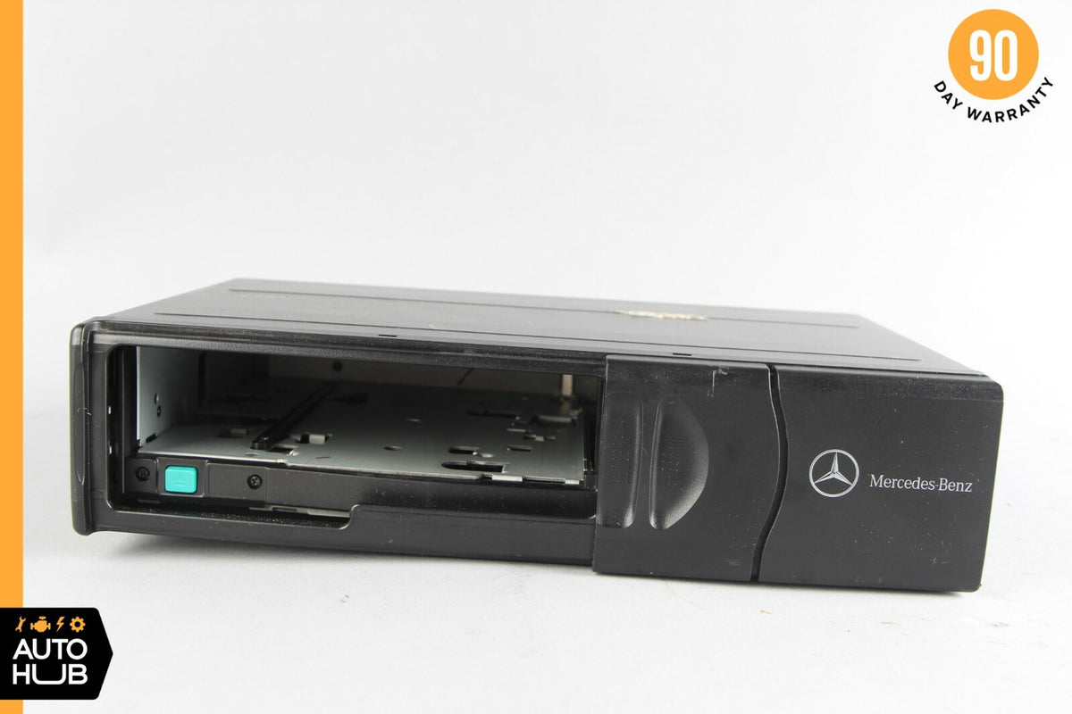 05-09 Mercedes R230 SL500 C230 CLK350 CD Changer 6 Disk Player 2038703389 OEM - photo 4