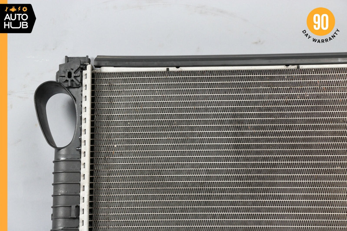 03-12 Mercedes R230 SL500 SL550 SL600 Engine Water Cooling Radiator OEM 68k - photo 2