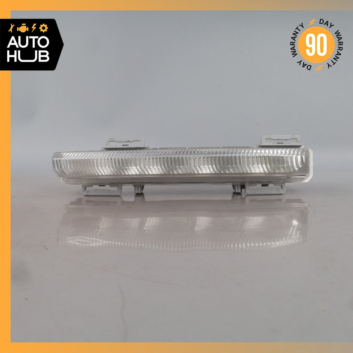 Mercedes W207 E350 Front Right Side LED Daytime Running Fog Light 2049069000 OEM - photo 3