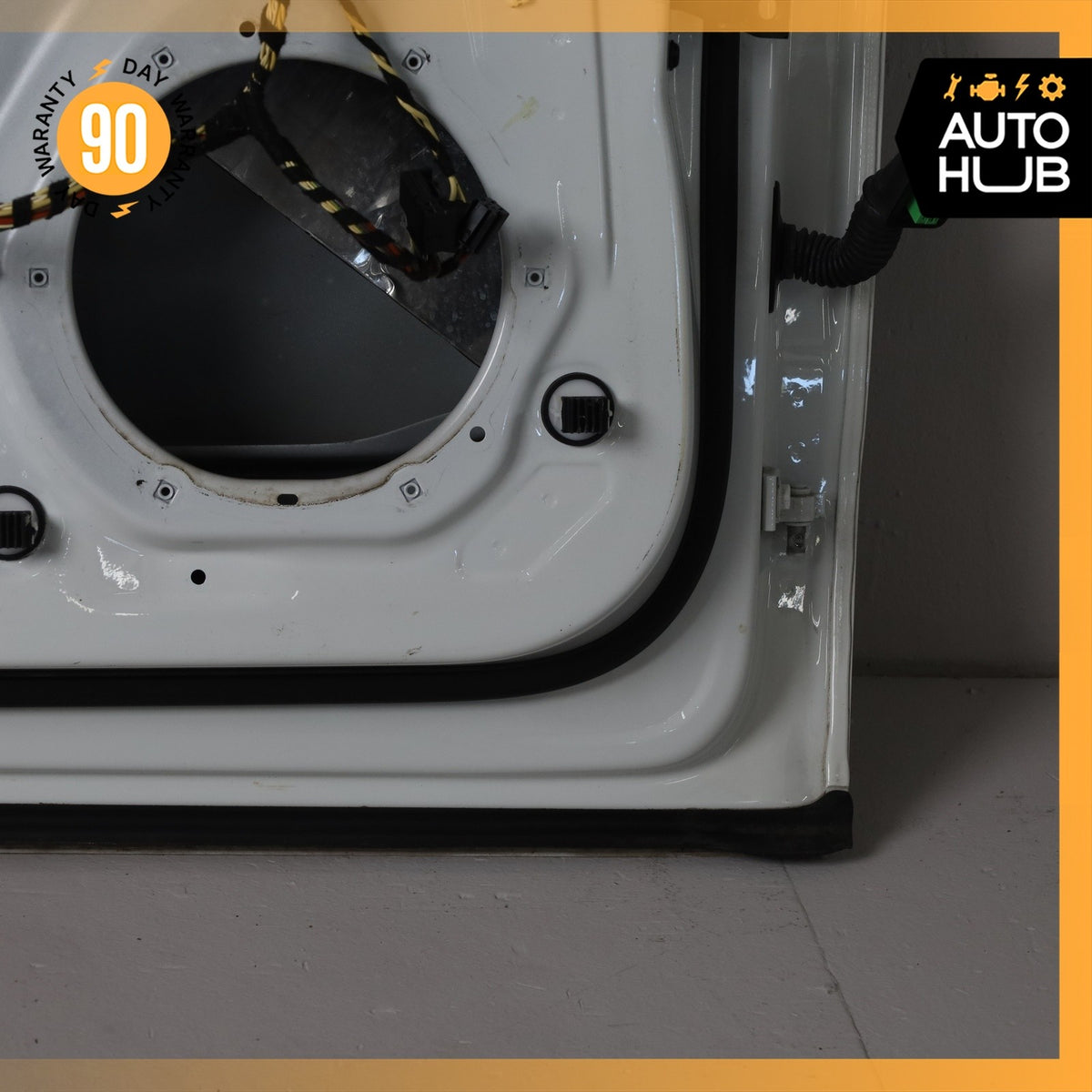 15-26 Porsche Macan 95B GTS Front Left Driver Door Shell White 95B831021 OEM - photo 17