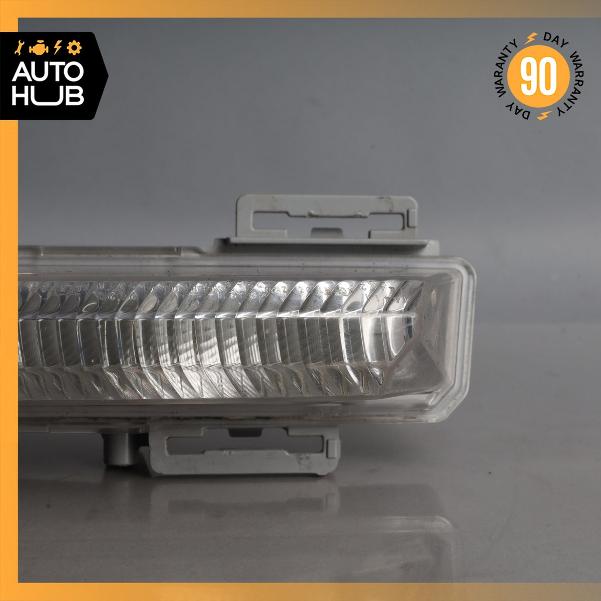 Mercedes W207 E350 Front Right Side LED Daytime Running Fog Light 2049069000 OEM - photo 5