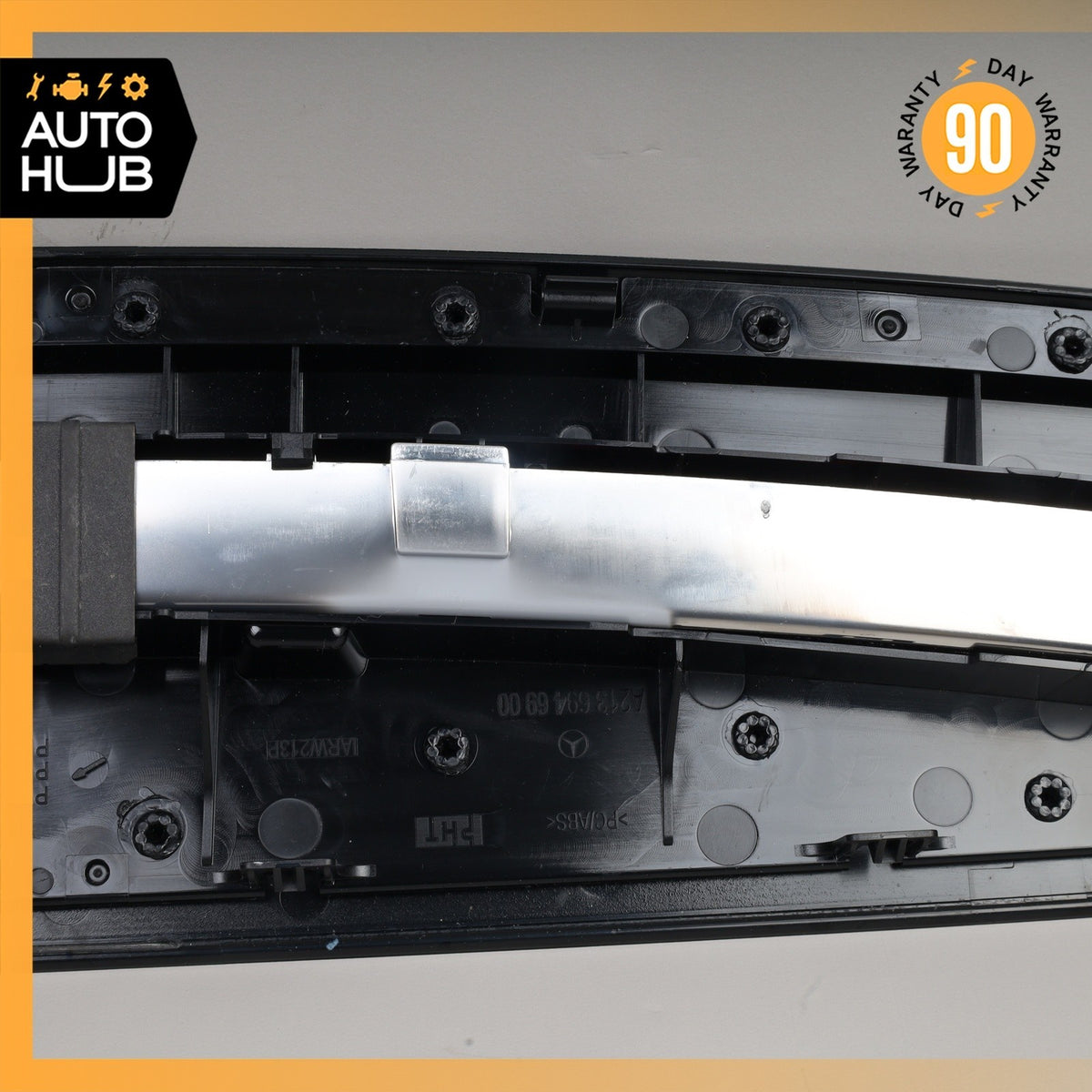 Mercedes W213 E300 3rd Third Brake Stop Light Lamp w/ Trim  OEM - photo 10