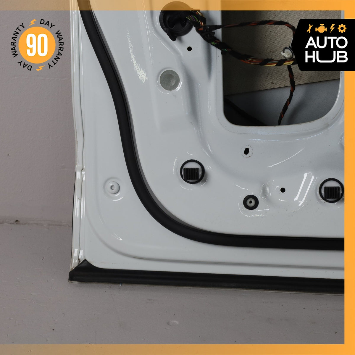 15-26 Porsche Macan 95B GTS Front Left Driver Door Shell White 95B831021 OEM - photo 19