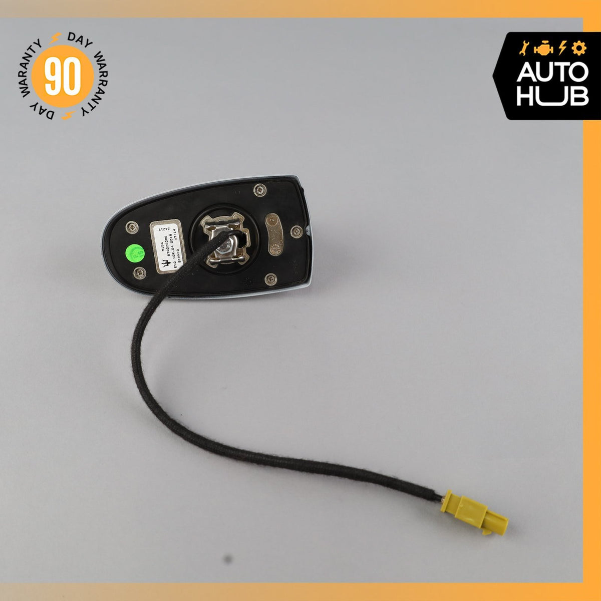 14-17 Maserati Quattroporte M156 Shark Fin Radio Antenna White OEM - photo 6