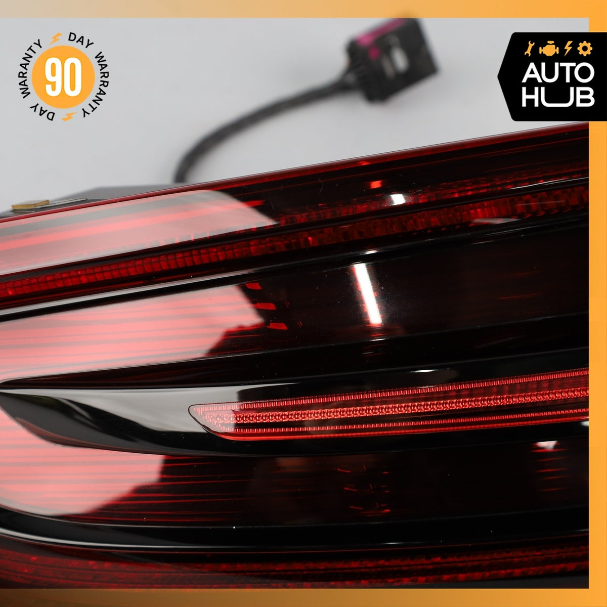 15-18 Porsche Macan 95B GTS Left Side Outer Tail Light Lamp 95B945095C OEM - photo 8