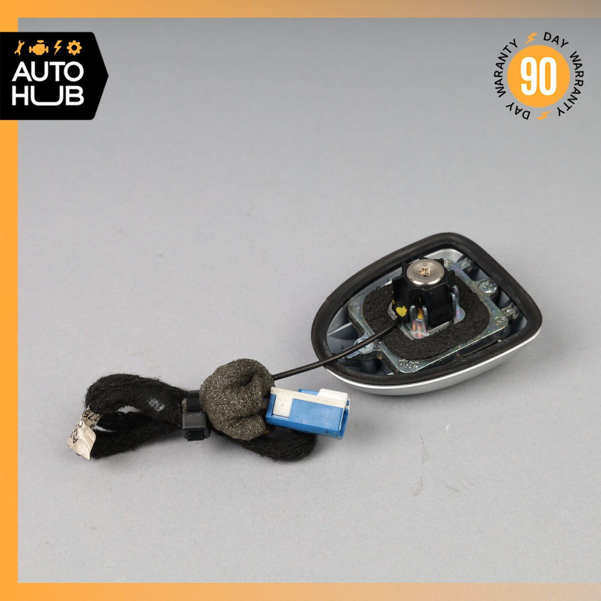 Mercedes R230 SL500 C230 SLK350 E550 C350 Navigator GPS Trunk Antenna OEM - photo 11