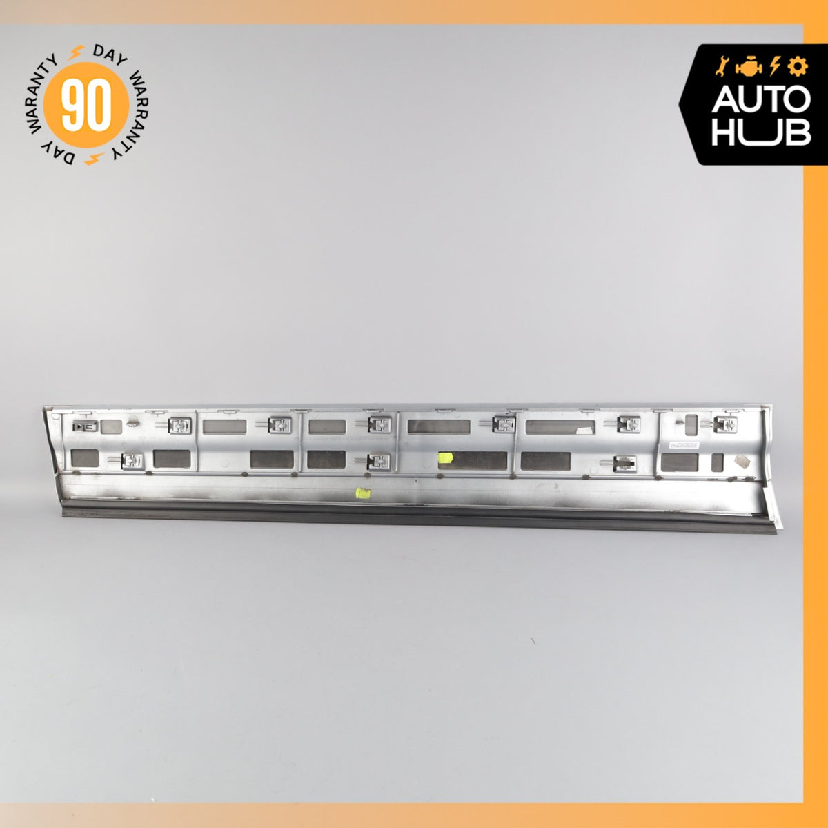 15-18 Porsche Cayenne 958 GTS Front Right Lower Door Molding OEM 31k - photo 6