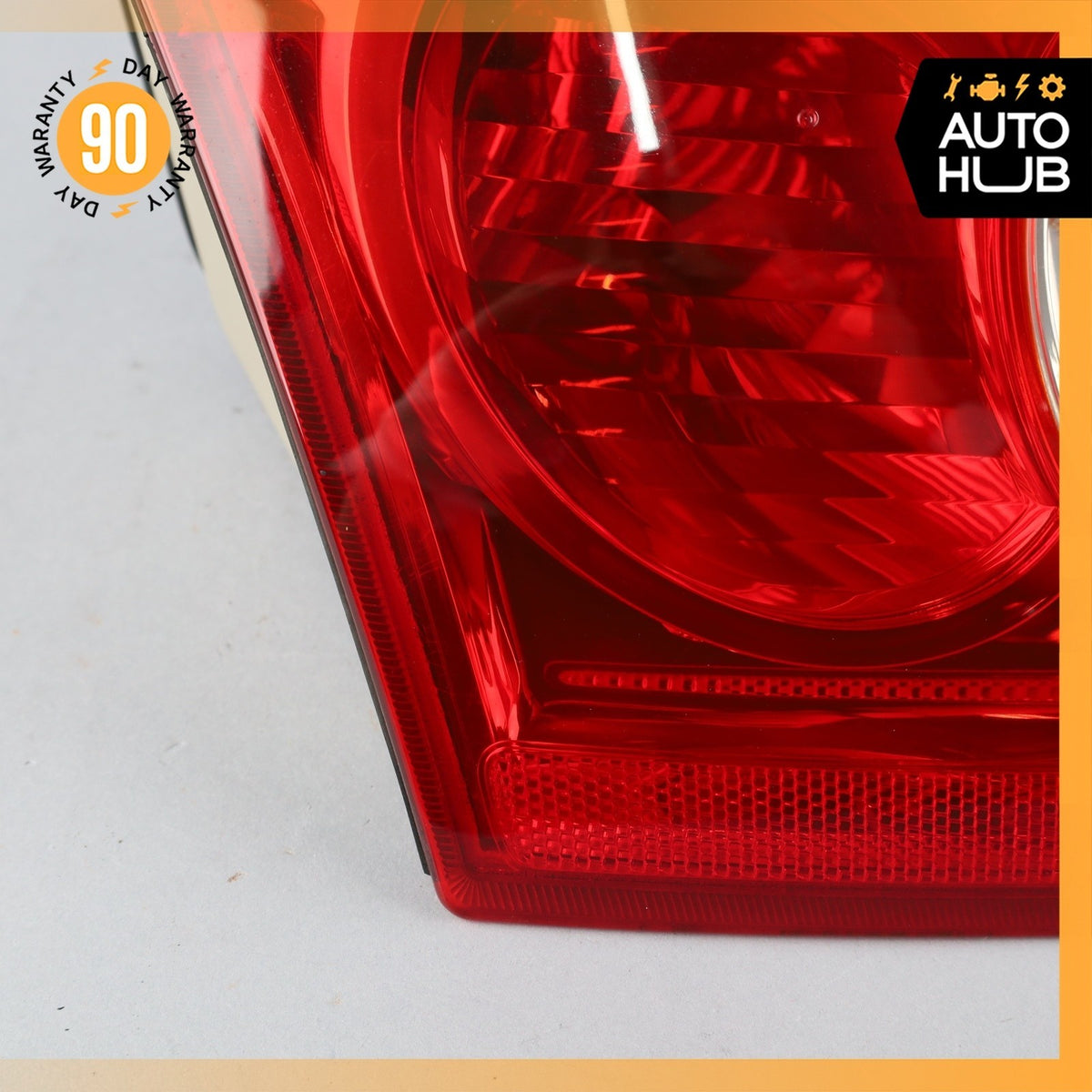 04-08 Chrysler Crossfire Left Side Tail Light Lamp 1938200364 OEM - photo 4