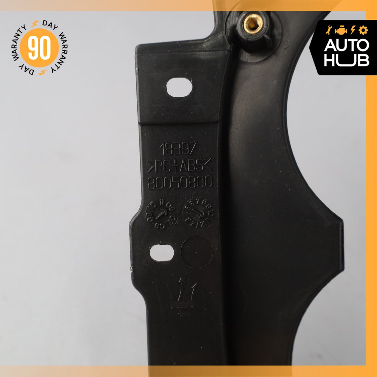 Maserati GranTurismo M145 Rear Center Console Cupholder Compartment Trim OEM 60k - photo 12