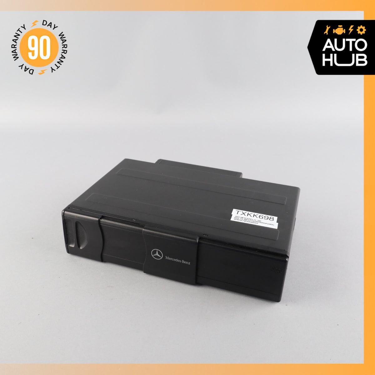 03-08 Mercedes R230 SL500 S430 CLK500 S430 CD Changer 6 Disk Player MC3330 OEM - photo 1