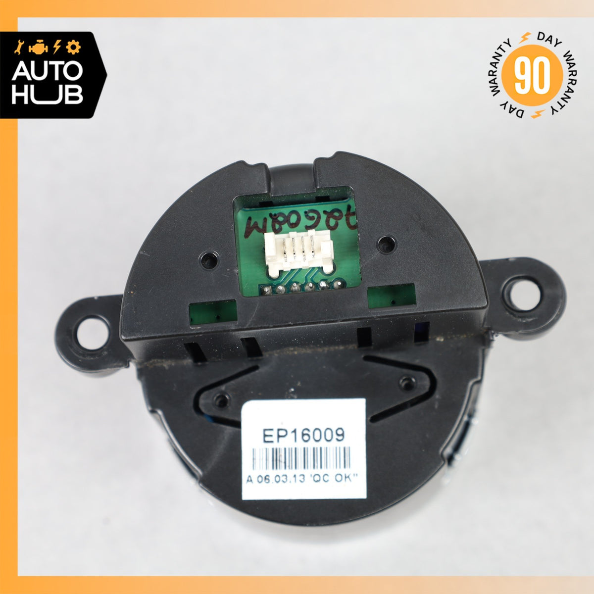 05-19 Aston Martin DB9 Rapide DBS Center Dashboard Analog Clock 8D3315000BB OEM - photo 8