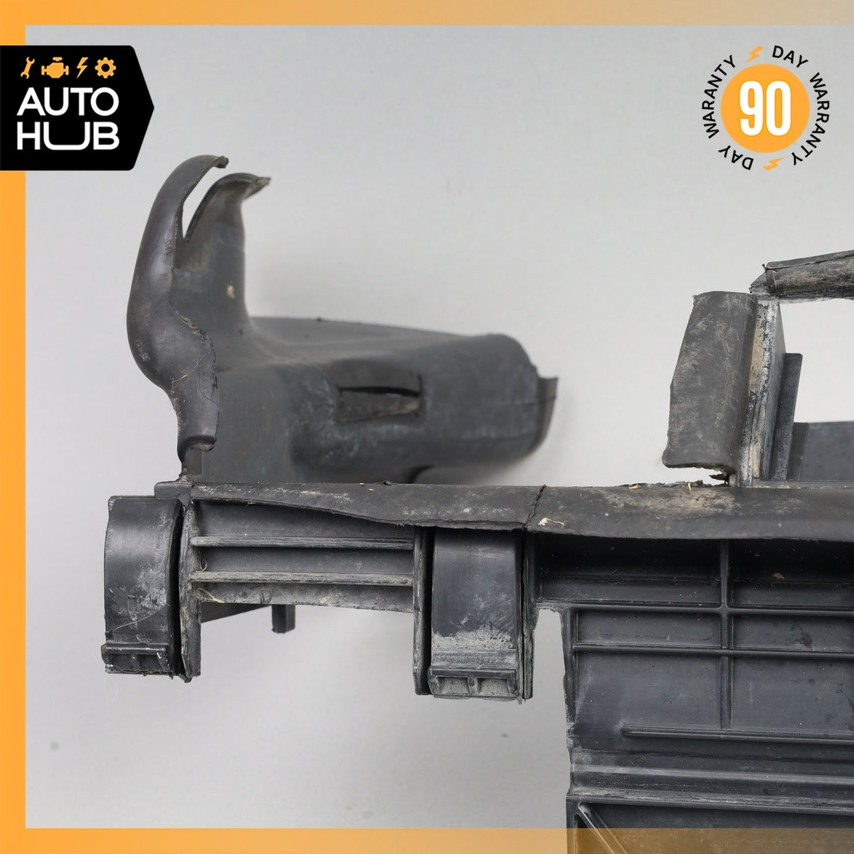 Mercedes W205 C300 Baffle Air Duct 2055050630 OEM - photo 7