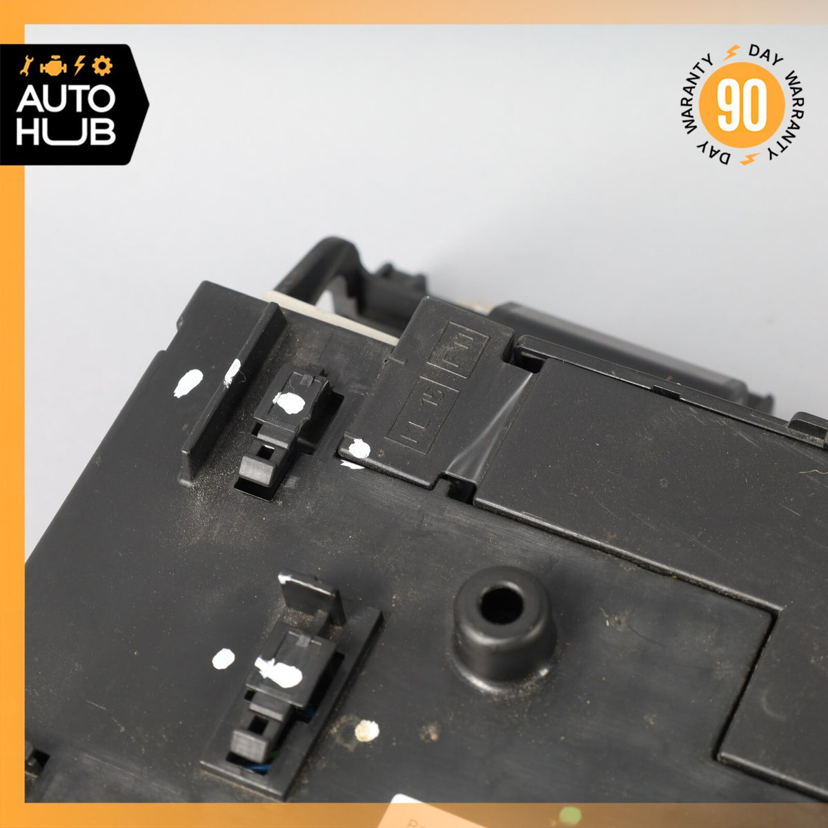 11-18 Porsche Cayenne Rear Trunk Fuse Relay Junction Box OEM - photo 6