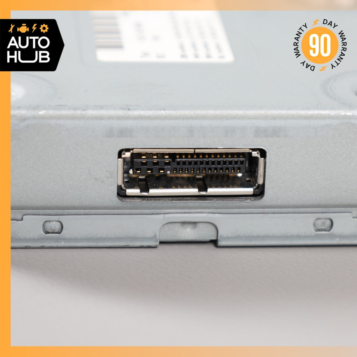 Mercedes W211 E350 ML350 CLS550 Communication Interface Module 2048708026 OEM - photo 3
