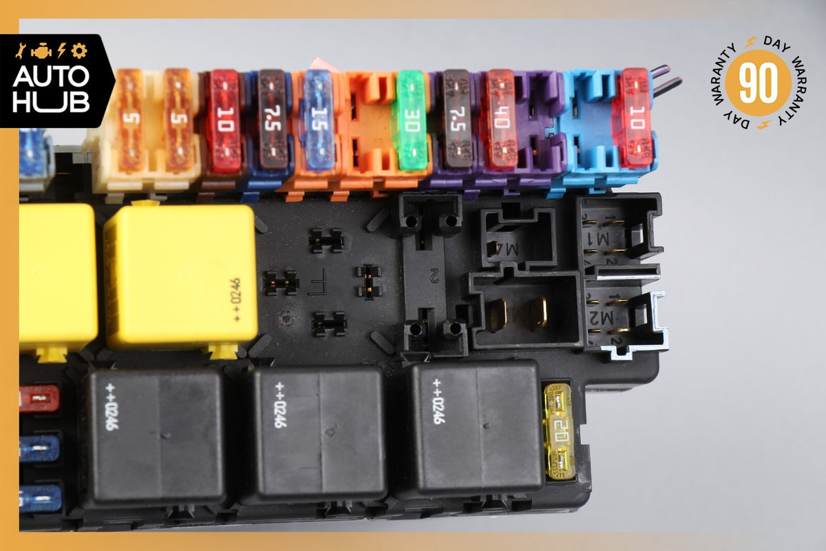 03-12 Mercedes R230 SL500 SL55 AMG Front Left SAM Fuse Box Control Module OEM - photo 3