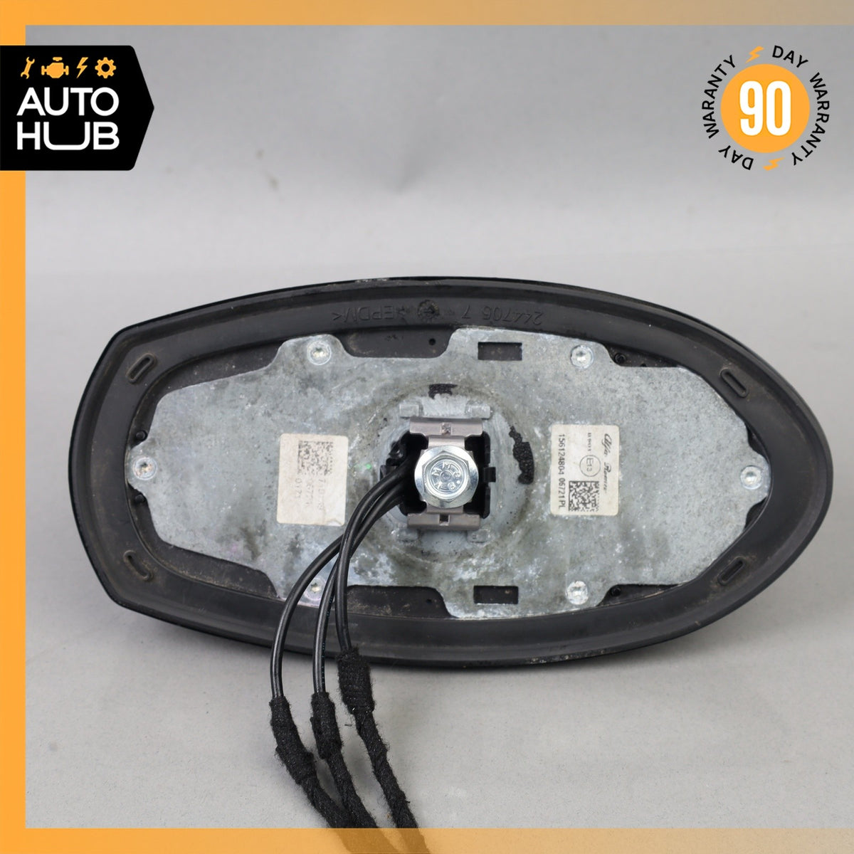 17-23 Alfa Romeo 949 Stelvio Roof Shark Fin Antenna Module OEM 71k - photo 7