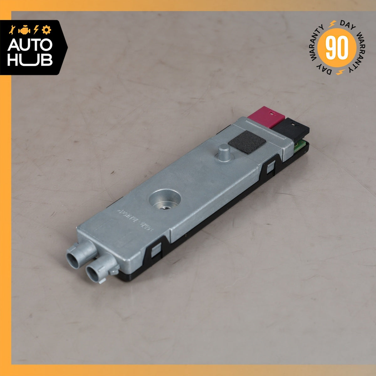 Mercedes X204 GLK250 Rear Roof Antenna Amplifier Amp 2048701990 OEM - photo 3