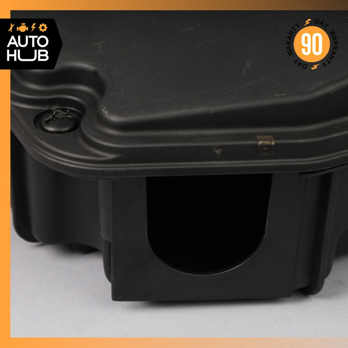 04-19 Maserati Quattroporte S M139 Engine Fusebox Control Module Bay Cover OEM - photo 4