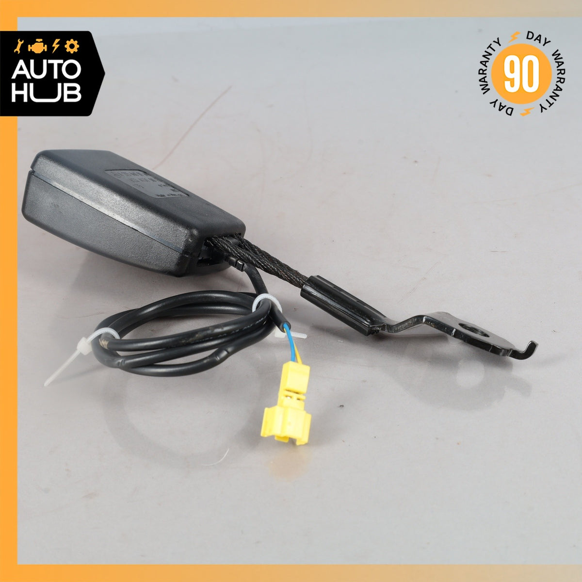 15-18 Mercedes W205 C300 C43 AMG Seat Belt Buckle Front Right or Left Side OEM - photo 5
