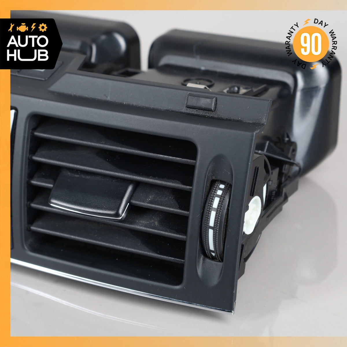 Mercedes W204 C63 AMG C350 Dash Dashboard AC A/C Air Vent OEM - photo 2