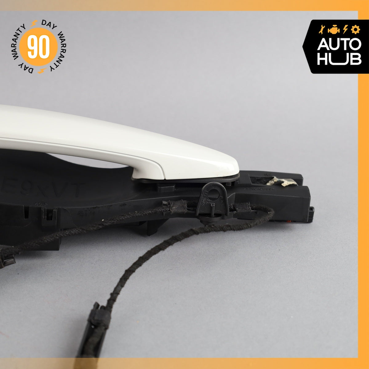 13-15 BMW E84 X1 Rear Right Exterior Door Handle w/ Bracket White OEM - photo 10