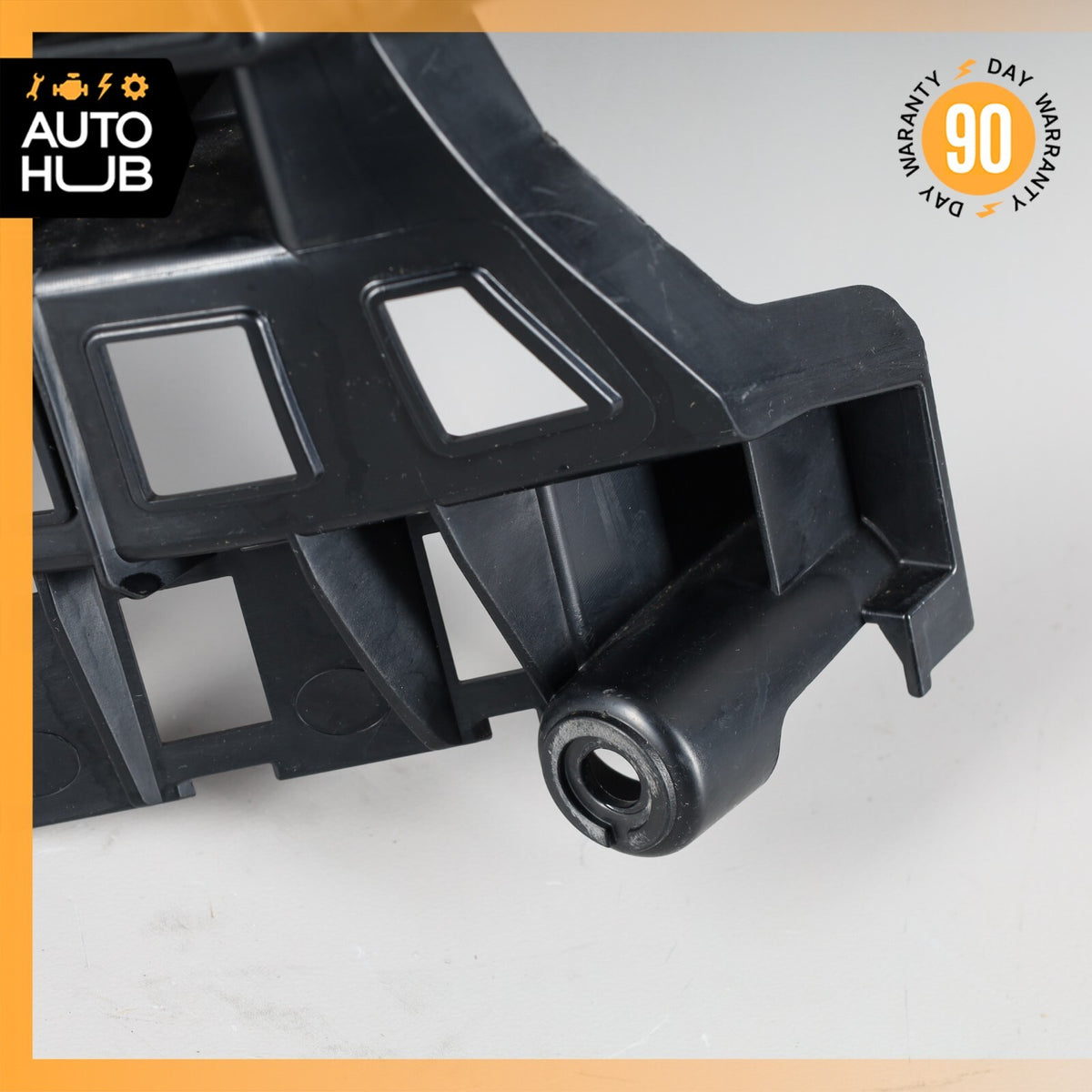 2015 Porsche Macan S 95B Rear Right Side Bumper Mount Bracket 95B807484 OEM - photo 8