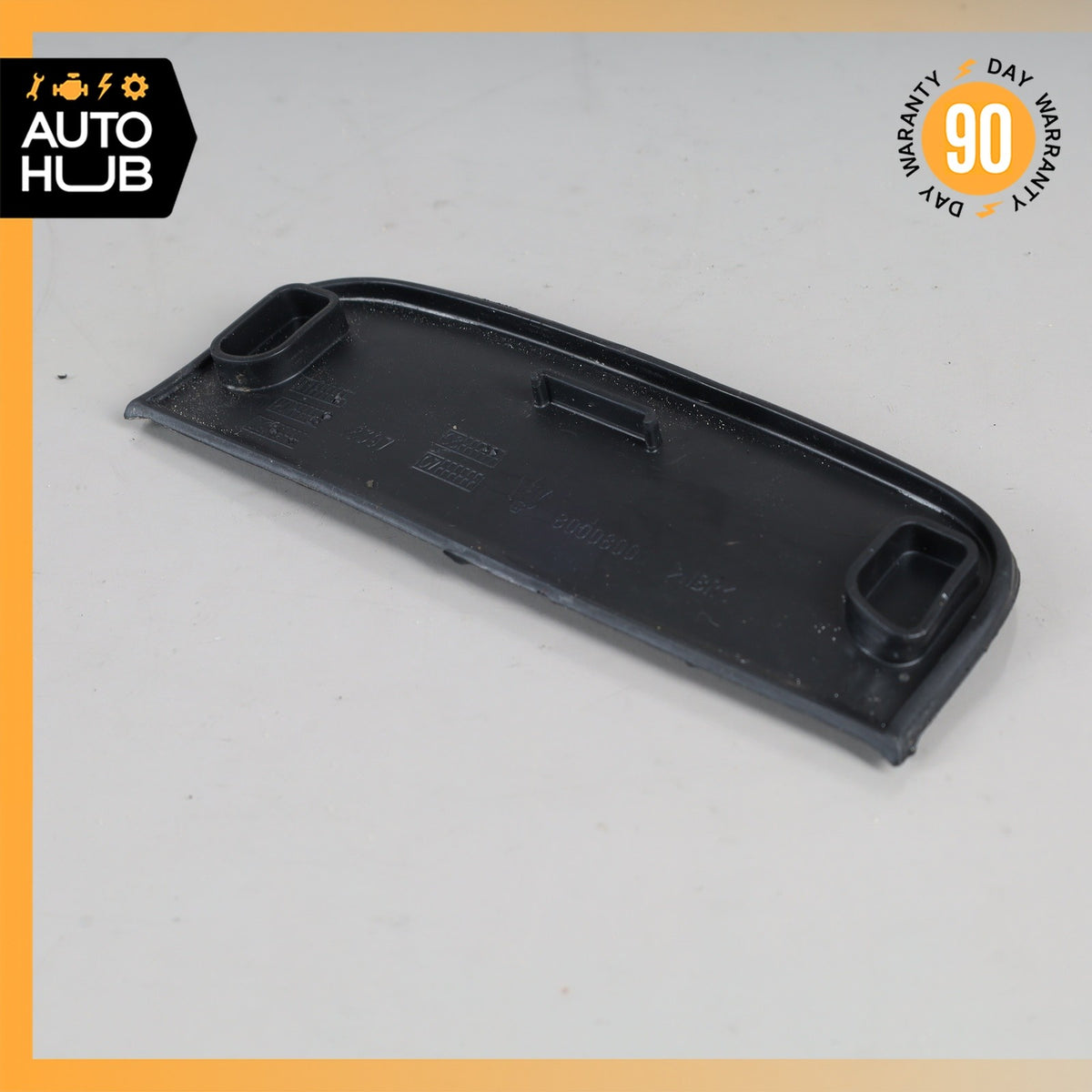08-19 Maserati GranTurismo M145 Front Center Console Rubber Grip Tray OEM - photo 2