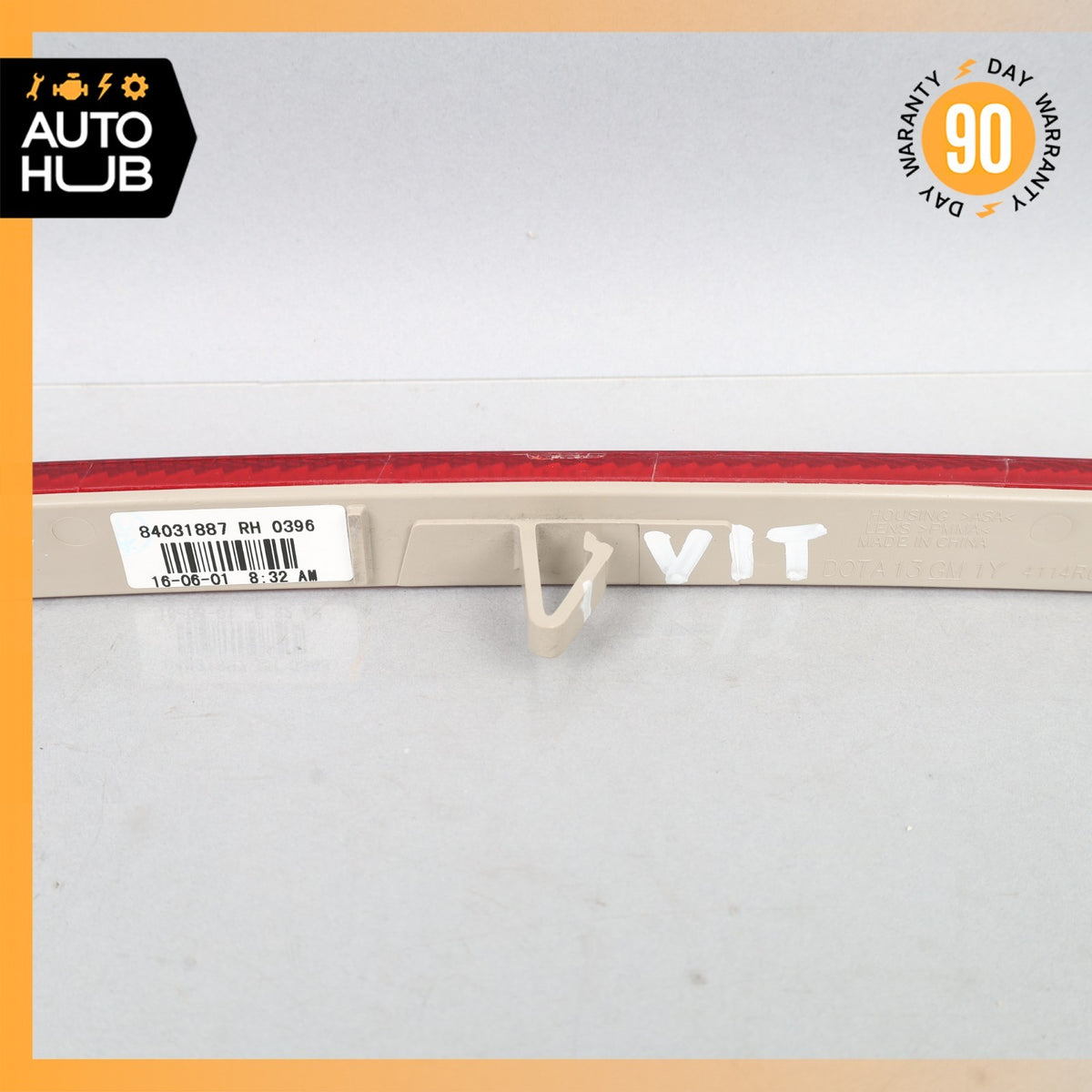 14-19 Chevrolet Corvette C7 Rear Right Side Bumper Reflector 84031887 OEM - photo 6
