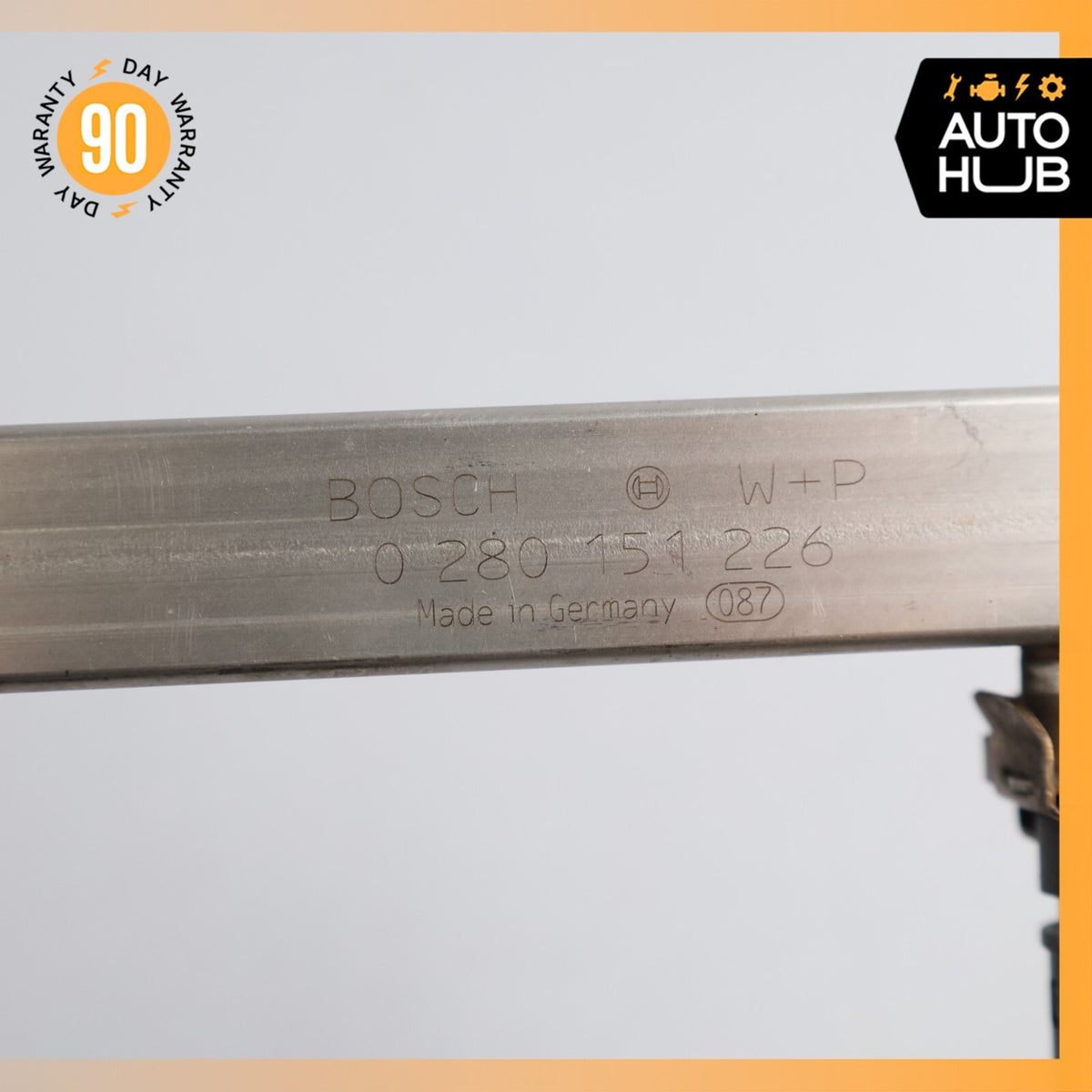 Maserati Quattroporte Fuel Injection Rail Line w/ Injectors Left Side OEM - photo 8