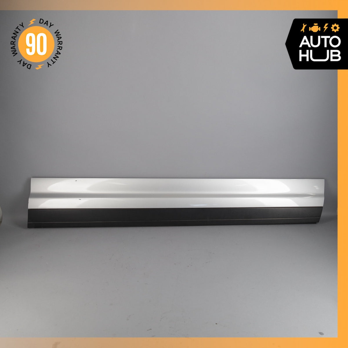 11-18 Porsche Cayenne 958 Front Right Side Lower Door Molding Silver OEM - photo 1