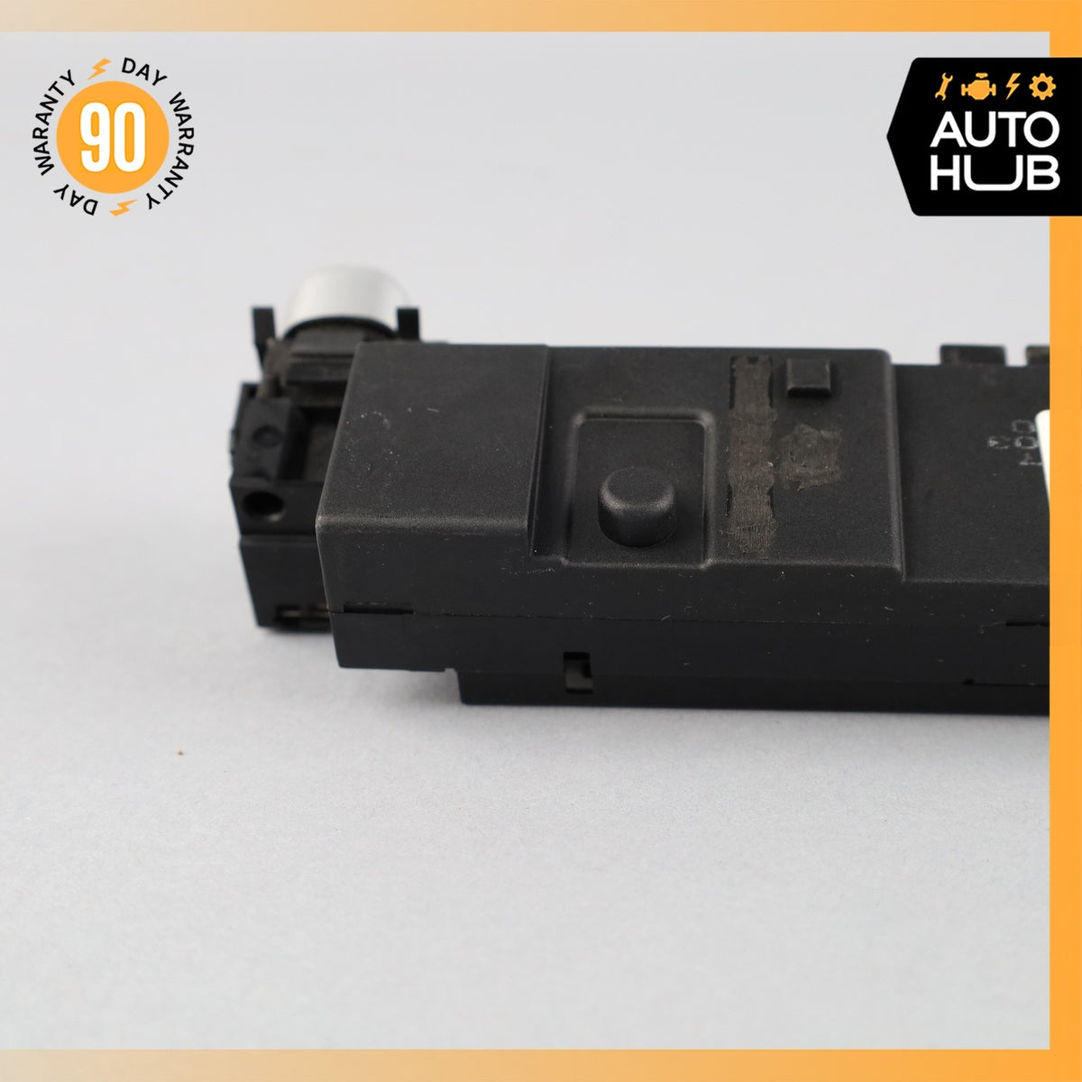 04-08 Chrysler Crossfire Center Console Heating Seat Switch OEM - photo 7