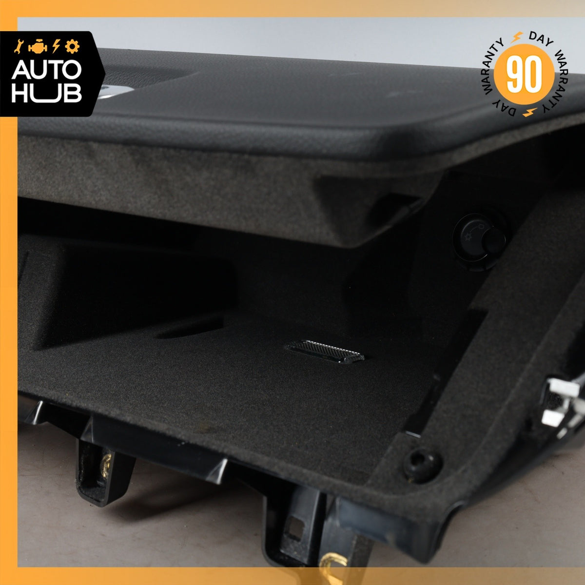 15-18 Porsche Macan 95B Dashboard Glovebox Glove Box Compartment Black OEM 89k - photo 5