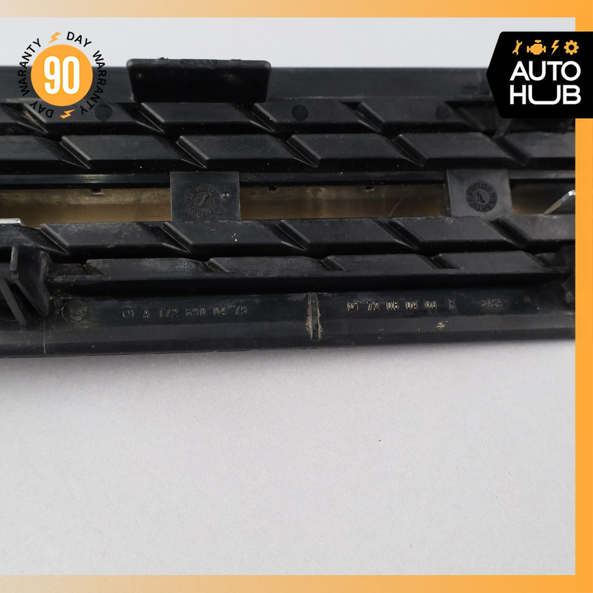 12-20 Mercedes R172 SLC300 SLK250 Fender Grill Grille Vent Right Side OEM 53k - photo 13