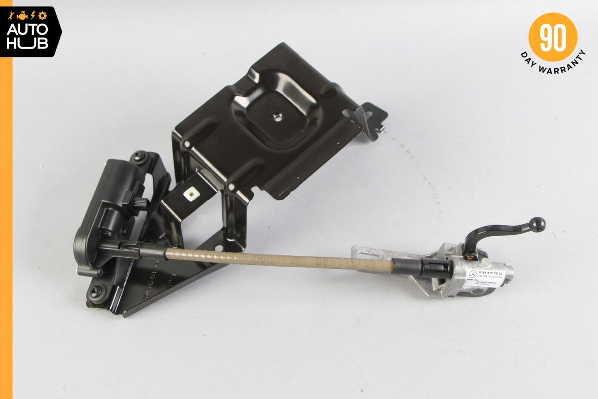 Mercedes X164 GL550 ML350 Rear Left Quarter Window Regulator Motor w/ Bracket - photo 1