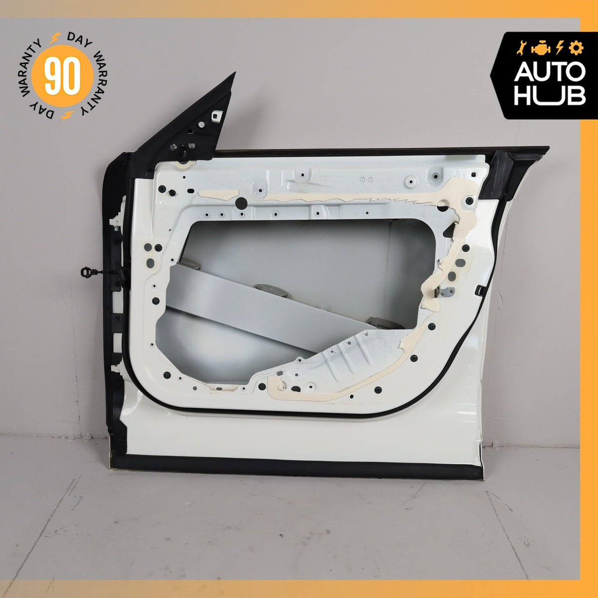 17-22 Maserati Levante M161 Front Right Passenger Side Door Shell White OEM 89k - photo 9