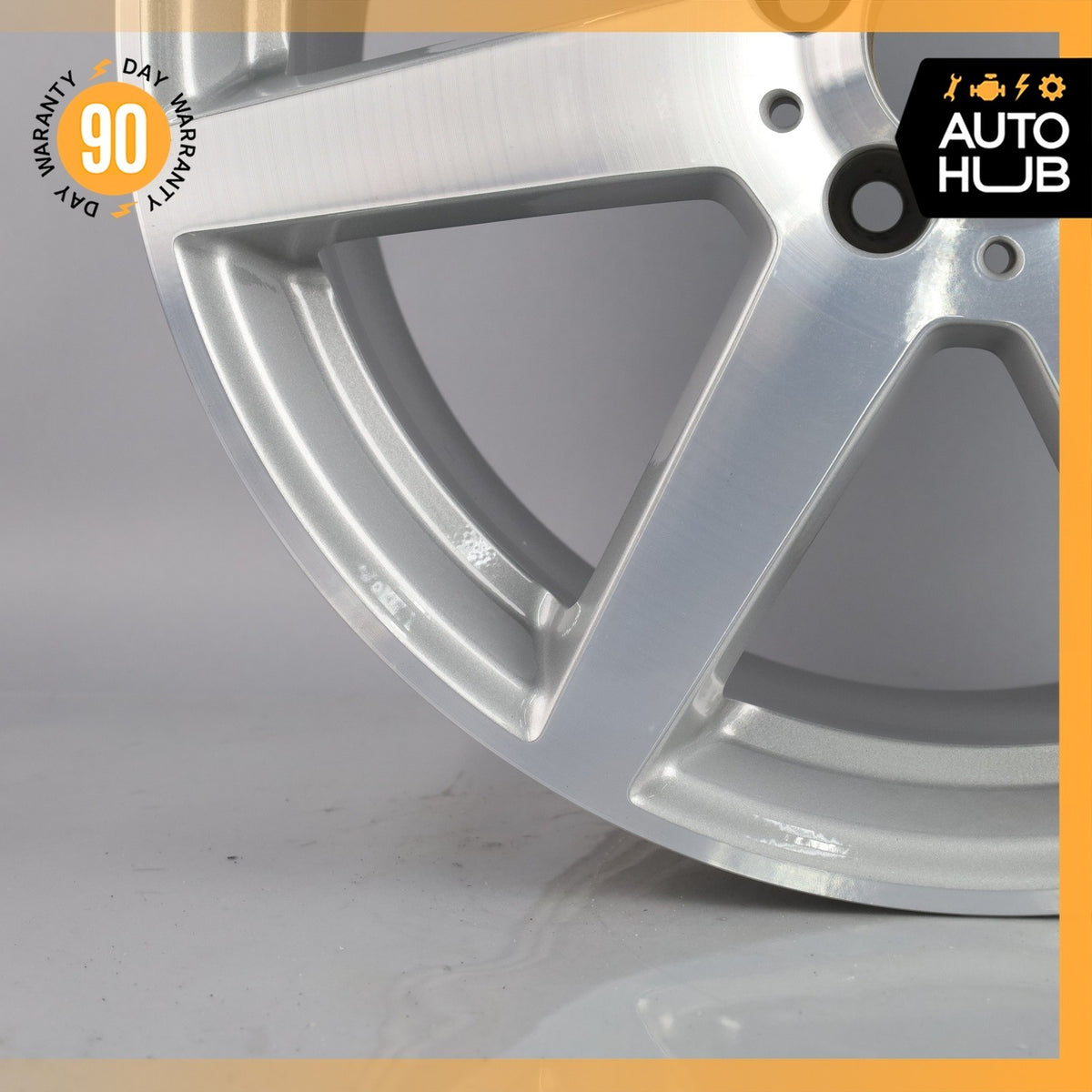 Mercedes W204 C250 C350 C300 C63 AMG Rear Wheel Rim 8.5 x 18 18" 2044019902 OEM - photo 5