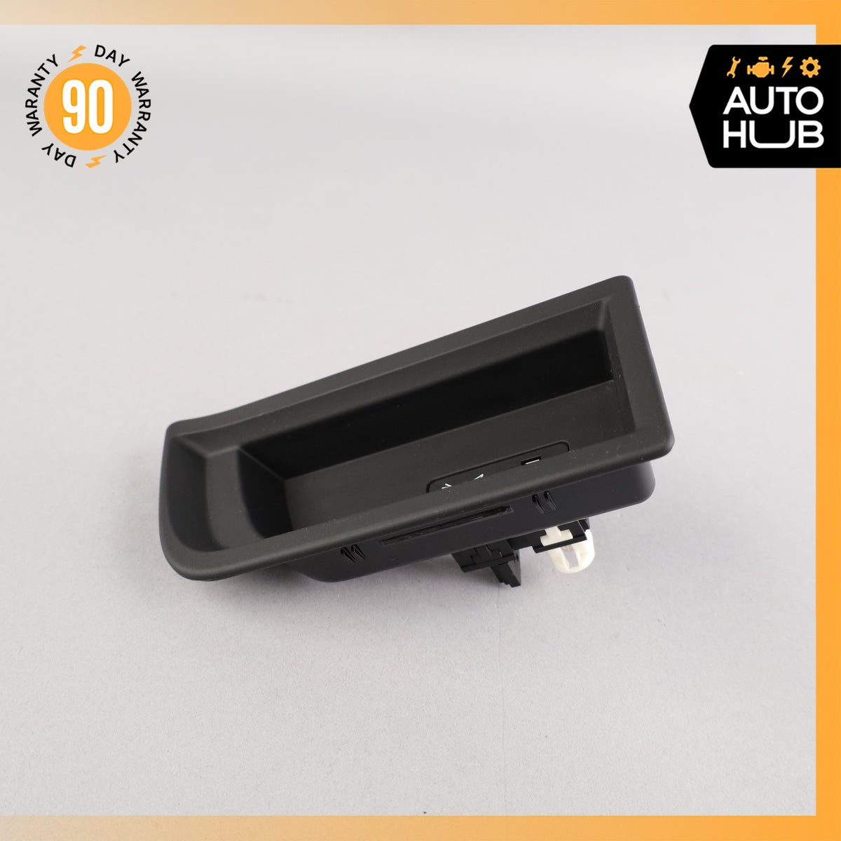 14-20 BMW F33 435i 428i 440i Front Center Console Insert USB Aux Socket Trim OEM - photo 3
