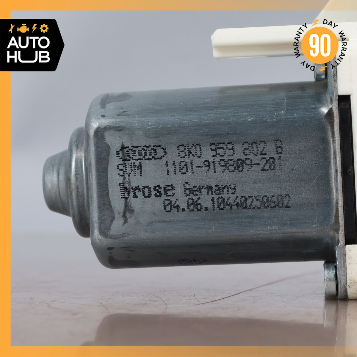 Audi 8R Q5 Front Right or Rear Left Door Window Regulator Motor 8K0959802B OEM - photo 4