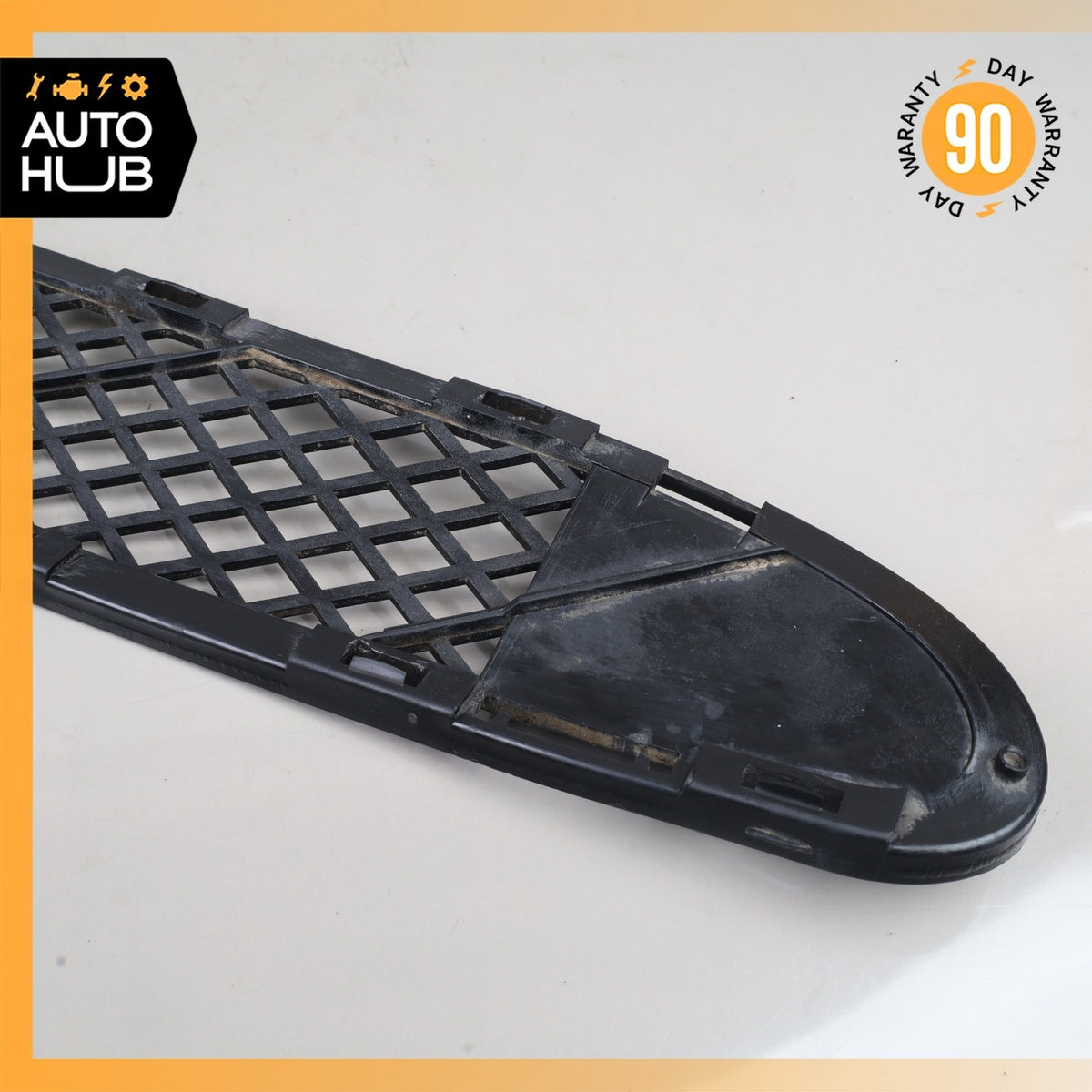 01-04 Mercedes W203 C320 C240 Base Front Bumper Center Mesh Grille OEM - photo 5