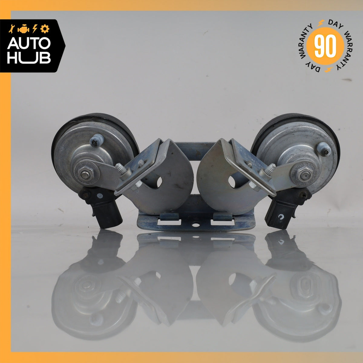 Mercedes W205 C63 AMG Left & Right Side High Tone Note Signal Horn Set OEM - photo 8