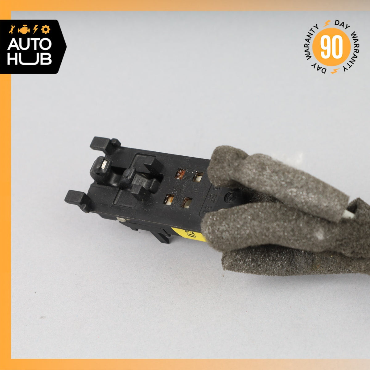 03-06 Bentley Continental Flying Spur GT Fuse Box Opening Handle 3D0857147 OEM - photo 5