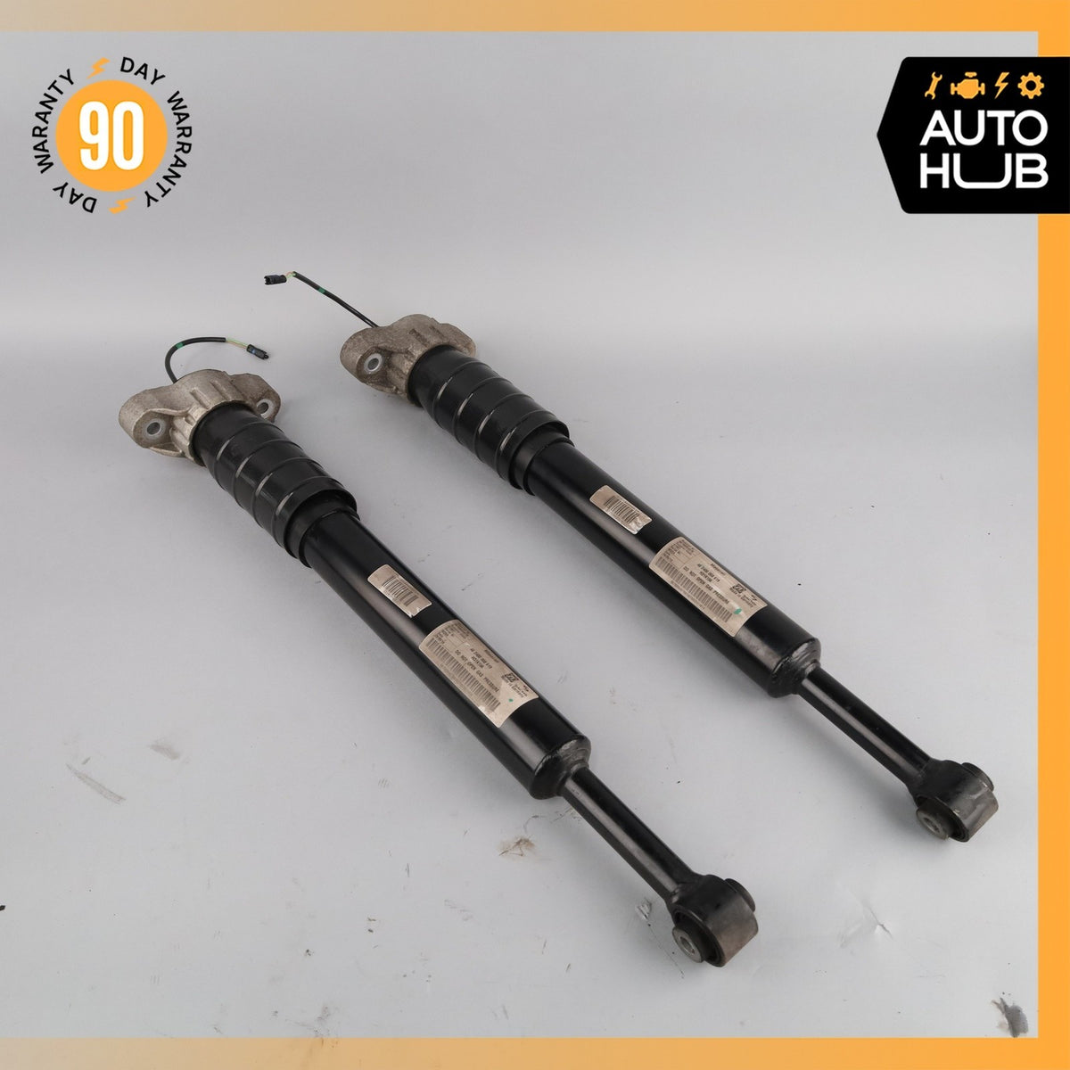Maserati Ghibli Shock Strut Absorber Rear Left And Right Set 670008900 OEM - photo 2