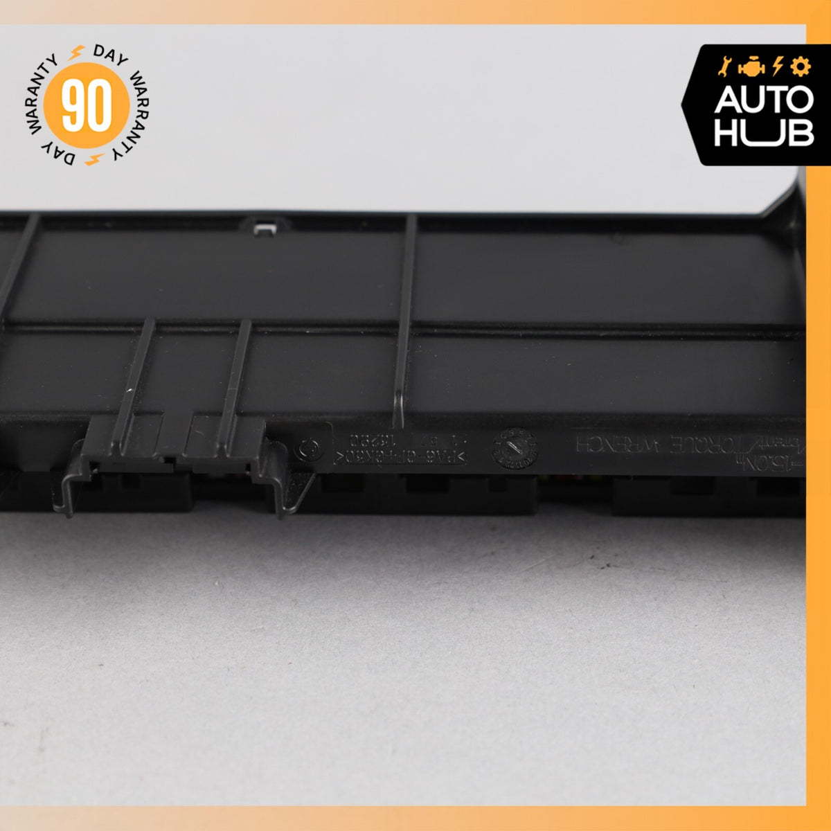 BMW E64 650i Front Dash Power Distribution Fuse Relay Box OEM 71k - photo 9