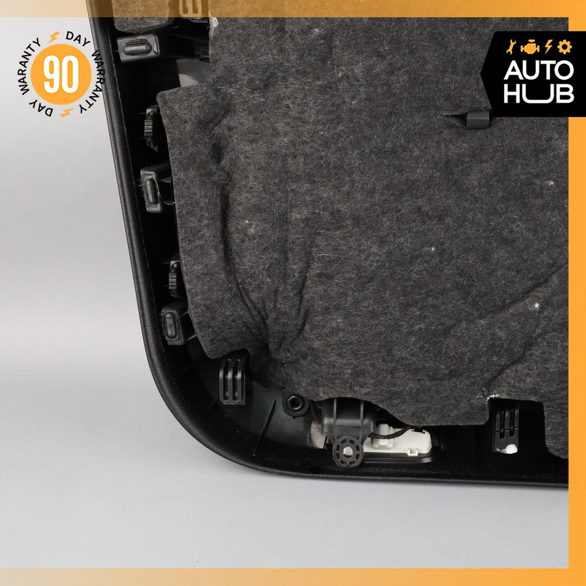 15-24 Porsche Macan 95B Front Right Passenger Side Interior Door Panel OEM - photo 16