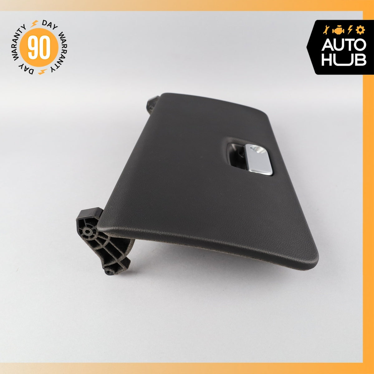 15-18 Porsche Macan 95B Dashboard Glovebox Glove Box Cover Black OEM 46k - photo 7
