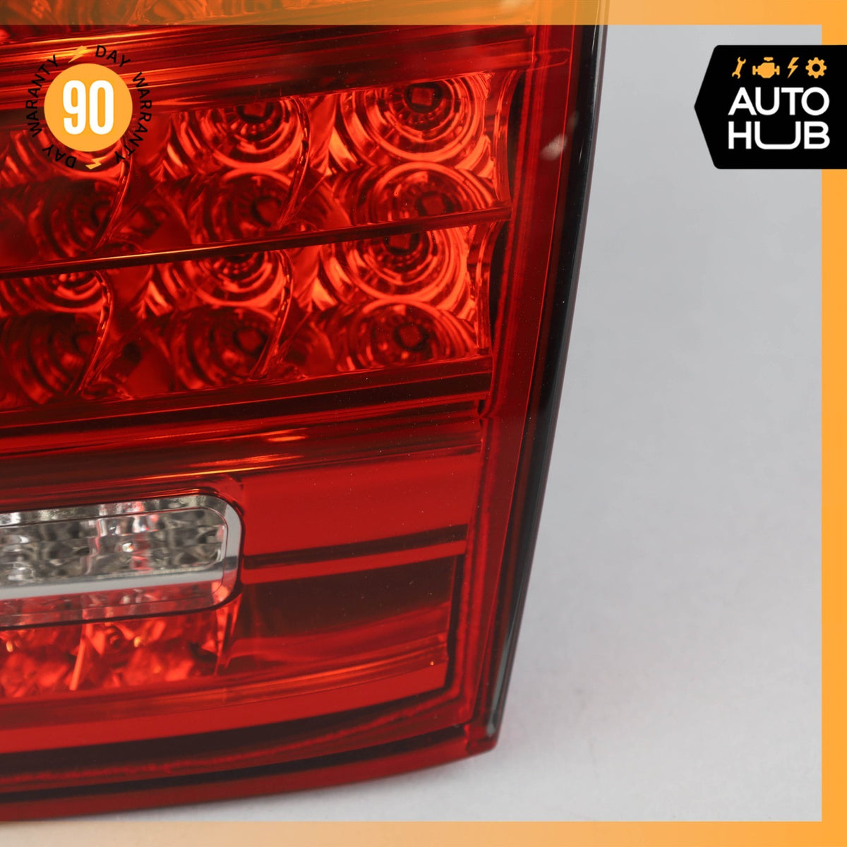 11-14 Porsche Cayenne 958 Rear Right Side Inner Tail Light Lamp 7P5945094N OEM - photo 4